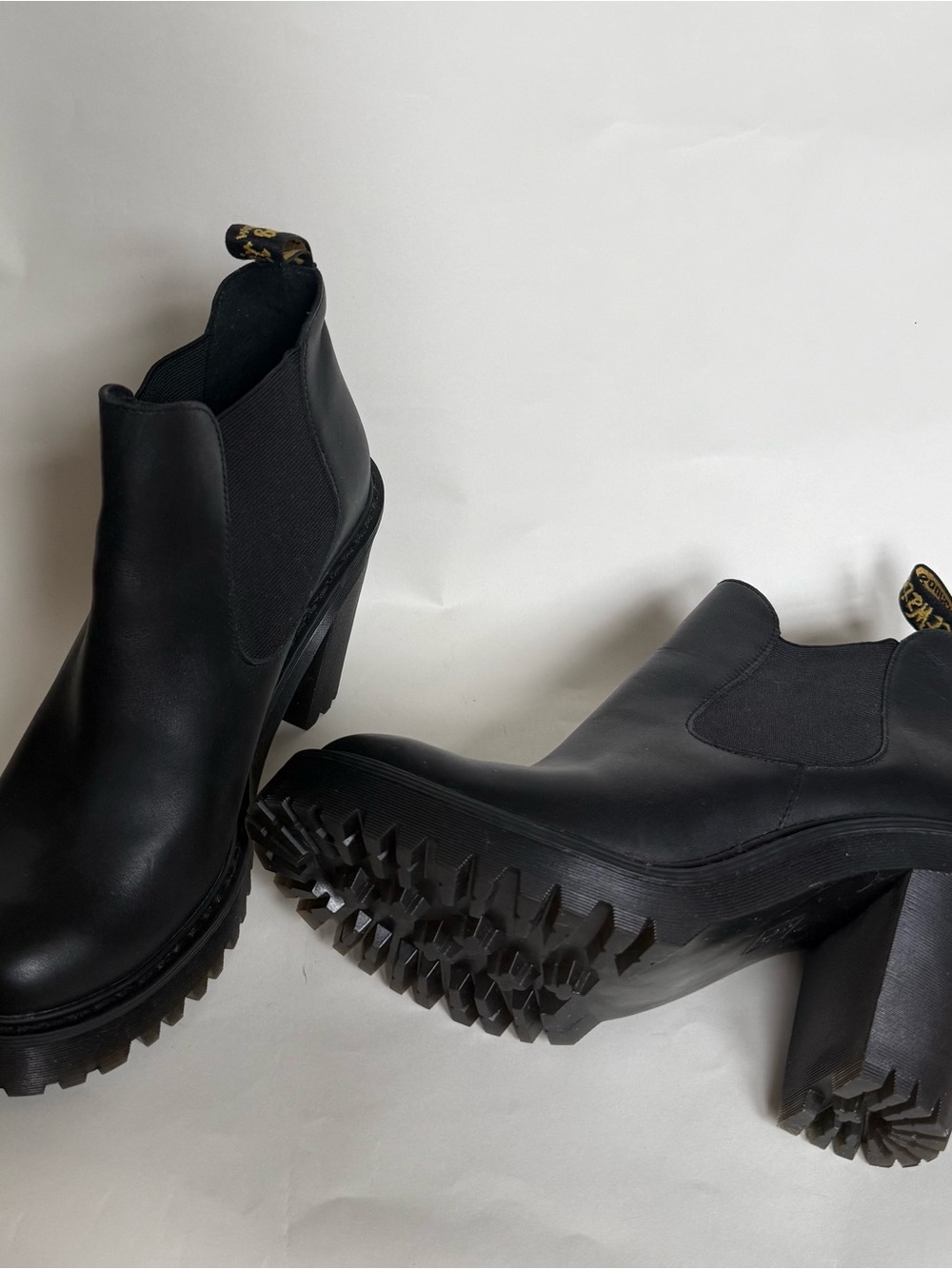 NEW Dr. Martens Black Chelsea Boots - Picture 7 of 9